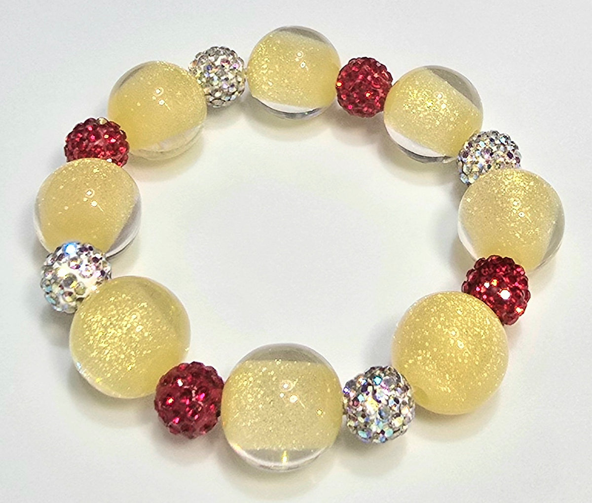 *16mm Gold Resin Beads with 10mm Red & White Sparkle Beaded Bracelet
