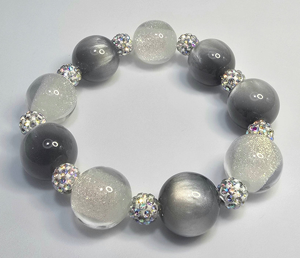 *16mm Grey Glitter & Grey Cat Eye Beads With 8mm Sparkle Beaded Bracelet