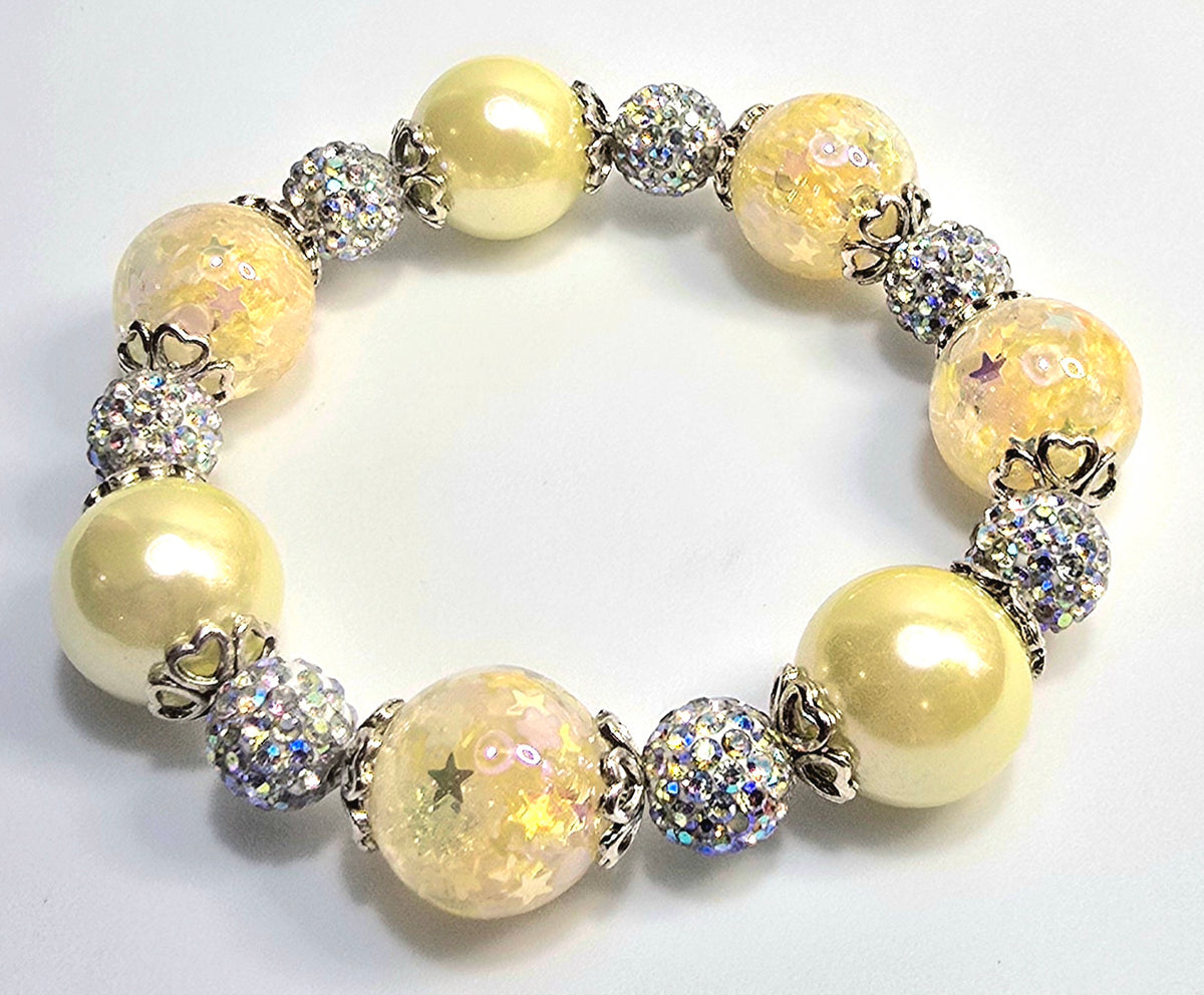 *16mm Light Yellow Pearly & Crackle Beads With 10mm Sparkle Beads & Caps Beaded Bracelet